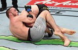 UFC-18年-刚刚，李景亮死敌被绞裸绞晕厥身体抽搐-精华