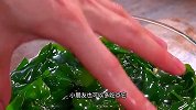这样炖的鱼汤汤香味美，营养又丰富，老人小孩都喜欢