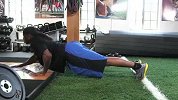 NFL-1415赛季-常规赛-第11周-海盗游卫古德森教你毛巾滑送式俯卧撑练习-专题