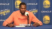 NBA字幕组-库里如何三节51分？杜兰特：夸我 是我叫他别传