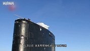 多国眼红北极战略要地 英美核潜艇突现冰面 这下有事情了