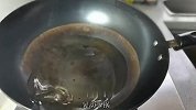红烧黄骨鱼这样做，不粘锅不破皮，肉质鲜嫩无腥味，下酒又下饭
