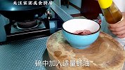 辣椒炒肉，炒辣椒需要放油吗？有很多人搞不明白，大厨教你新吃法