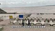 上海4岁女童海滩走失，父亲深夜公布多张带标注图片