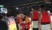 CBA-1718赛季-CUBA扣篮王！张建豪飞跃3人折叠背扣夺预赛头名-新闻