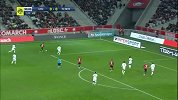 下半场补时第3分钟里尔球员谢卡射门 - 打偏