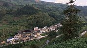 福建深山发现一座小土楼，已经废弃无人居住，可以免费参观