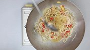 蚂蚁上树