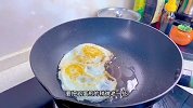 来湖南必点的一道家常，拆骨肉荷包蛋，做法非常简单，好吃又下饭