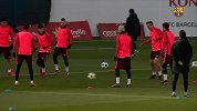 巴萨VS葡萄牙体育赛前训练 德乌状态不错球队无压力