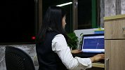 90后女博士春节主动申请加班 老板却建议她看医生