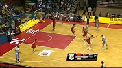 男篮友谊赛-13年-中乌男篮对抗赛G2：乌克兰球员三分线外一米强投三分球进 追进至两分-花絮