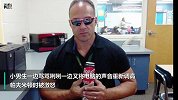 14岁男生上课听音乐 老师拎小鸡般将其扔出教室