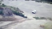 看谁最牛！实拍汽车90度爬坡比赛