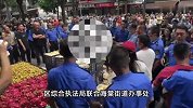 四川一男子将水果摊掀翻，哭诉“城管打人”！官方：店主混淆视听