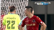 吕征反击再次送直塞 阎相闯大力抽射偏出