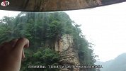 张家界百龙天梯高达335米， 千万不要去乘坐，会吓破你的胆！