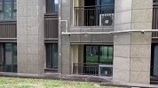 439万购2楼新房竟比路面低70厘米？
