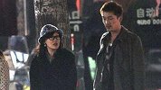 兜兜转转还是她？胡歌薛佳凝在上海共度七夕，被路人拍下就餐小票