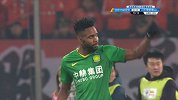 朴成中路送手术刀直塞 巴坎布大力抽射错失单刀机会