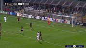 第38分钟里耶卡球员隆查尔射门 - 击中门框