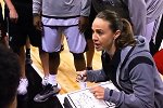 马刺助教哈蒙领衔！美媒制作视频致敬在NBA工作的女性节日快乐
