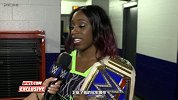 WWE-17年-娜欧米：拉娜的确美艳动人 调侃詹神夺公文包-花絮