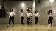 00后少女热舞 动感劲爆堪比少女时代