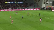 第2分钟尼姆球员菲利波托射门 - 打偏