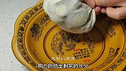 炒黄瓜有人焯水，有人直接炒，难怪不脆还出水，大厨教你正确做法