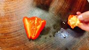 年夜饭蒸鱼，牢记2不放，加3丝的技巧，鱼肉嫩似豆腐，鲜甜无腥味