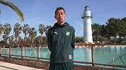 绿城新援从西班牙发来问候视频 给大家拜个晚年可还行