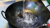 白菜苔还是湖北人做得最好吃，脆嫩好吃不发苦，味道家常又下饭