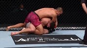 UFC格斗之夜180副赛：朴俊勇VS菲利普斯
