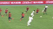 北控前场角球引发混战 横传禁区没人能够抢到点