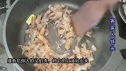 大虾不白灼不油焖，加1块冬瓜，教你待客新吃法，味美鲜香真好看
