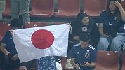 要说球迷美不美得看现场热不热 日本远征美女让炎热的泰国再升温