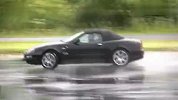 玛莎拉蒂Spyder雨天大玩漂移