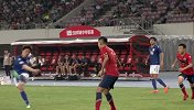艾伦禁区内包抄险入球 关二爷极限将球托出