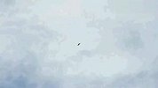 惊险实拍！UFO和飞机擦肩而过差点相撞