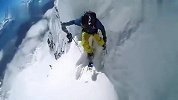 玩脱了？从垂直坡度滑雪极速而下 人都看不见了