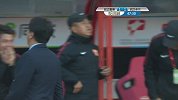 延边险些反超比分 艾力士无人防守头球偏出立柱