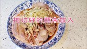 蒜香鸡翅外焦里嫩，蒜香浓郁，好吃到骨头都不放过