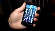 1.2GHz大屏OS7 黑莓Torch 9860真机试玩