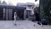 篮球-17年-模仿帝又一力作!乔丹VS状元大热朗佐的父亲-专题
