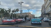 中国小伙穷游古巴，街头到处是老爷车，好像回到上世纪50年代