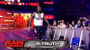 WWE-17年-RAW第1257期：单打赛金粉人VS罗恩-全场