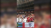 虽败犹荣球迷现场不愿离场 英格兰粉丝大合唱告别世界杯