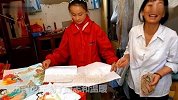 【云南】街头救活猝死少年 救人白衣小姐姐自己也是传奇