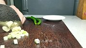 炒三丁这样做，不仅鲜香味美，而且颜色好看，大人小孩都爱吃